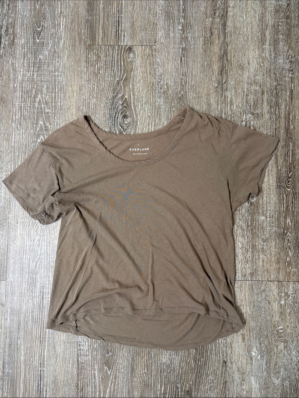 Everlane Women's Taupe Relaxed Scoop Neck Tee